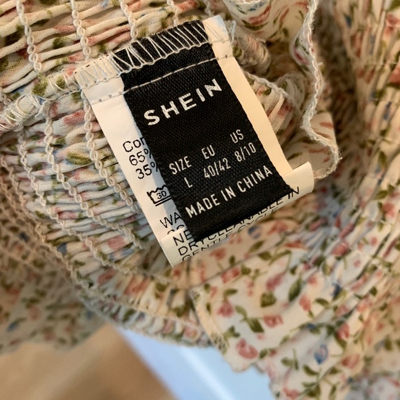 Floral Square Neck Smocked Top with Puffed Sleeves - Picture 4 of 5